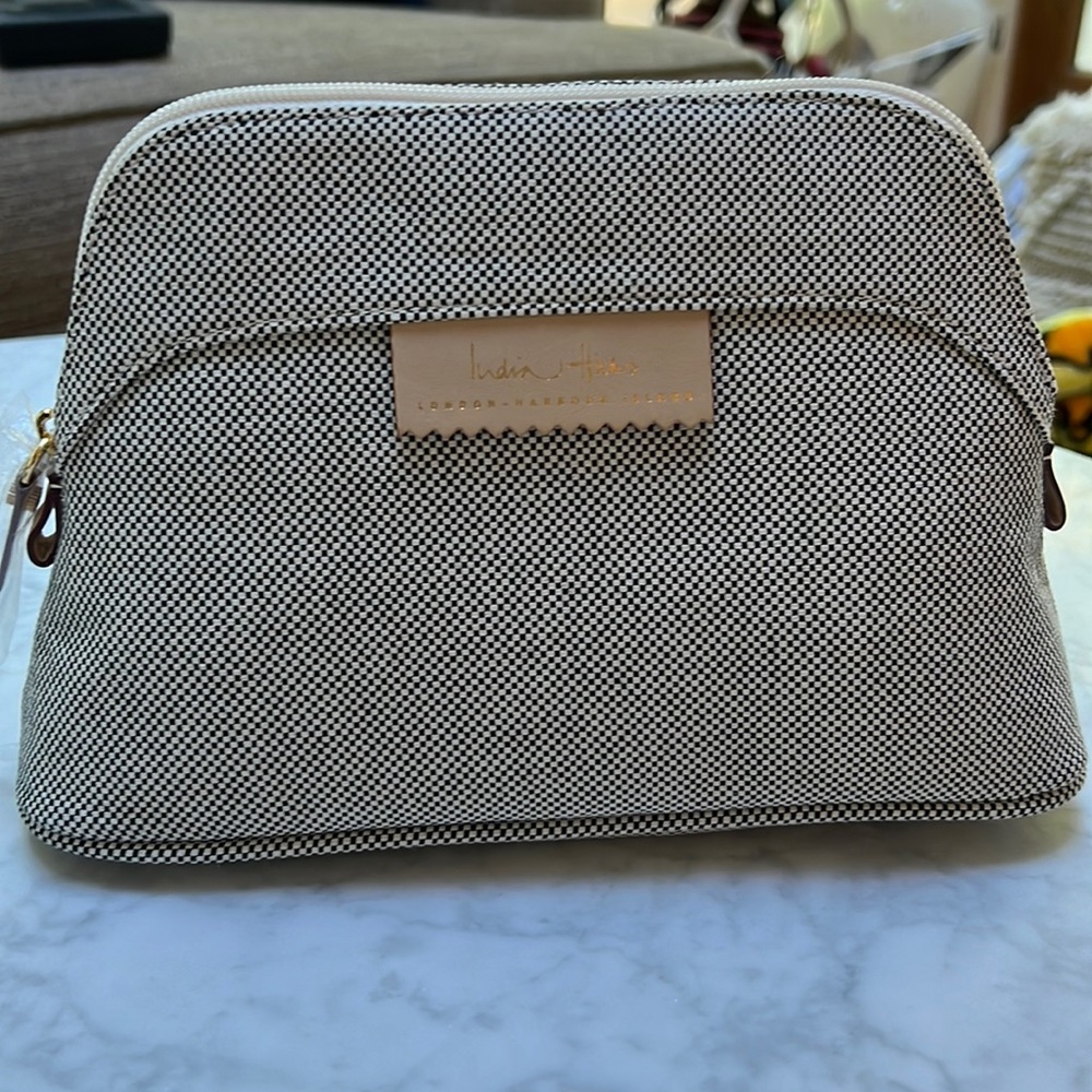 India Hicks.  Baby Duchess Case   NWT
